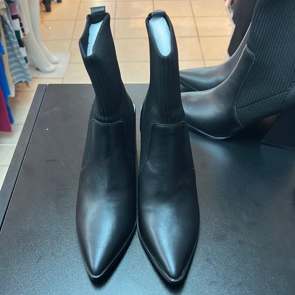 Steve Madden Tacke sock booties new no box - Picture 2 of 5